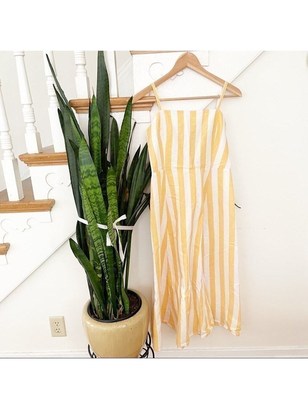GAP stripes yellow and white stripes jumpsuit sz 4